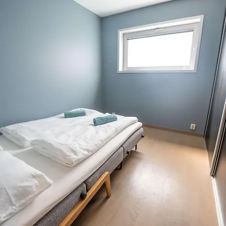 Stilig Og Romslig Pa Gruenerlokka Lejlighed